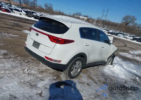 2017 Kia Sportage Lx z USA, uszkodzony, nr VIN KNDPMCAC1H7033542